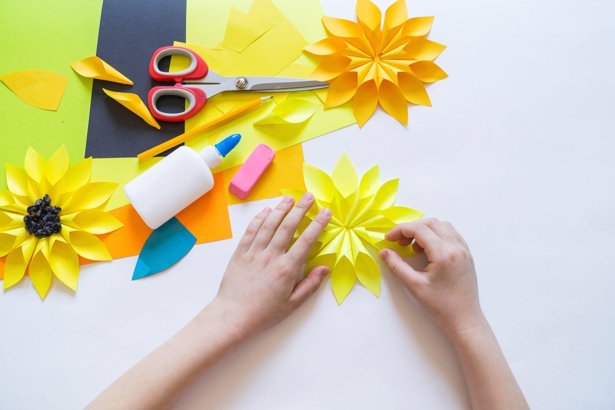 Bastelmaterial für Papierblumen
