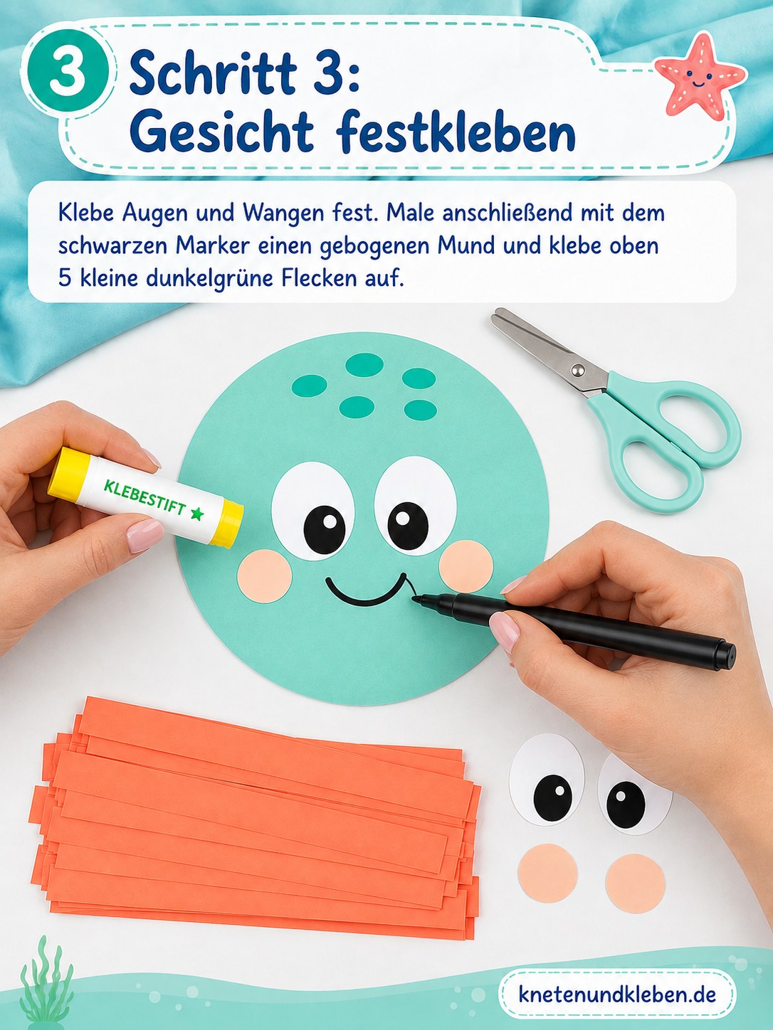 Gesicht des Papier-Oktopus wird festgeklebt, Mund gemalt und dunkelgrüne Flecken aufgesetzt