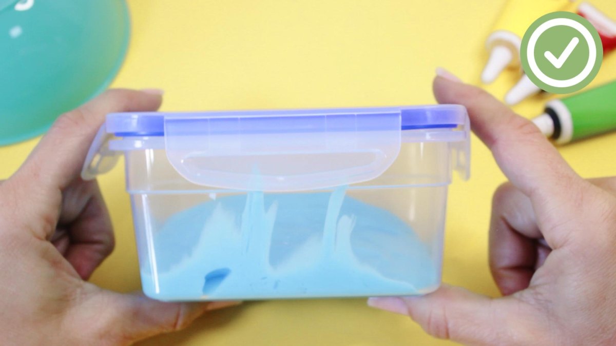 Slime Knete in Dose aufbewahrt