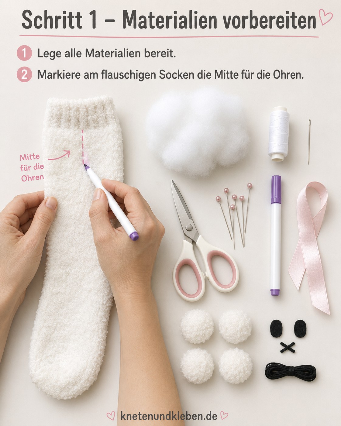 Materialien für den Socken Hase Miffy DIY liegen bereit, während die Mitte für die Ohren markiert wird