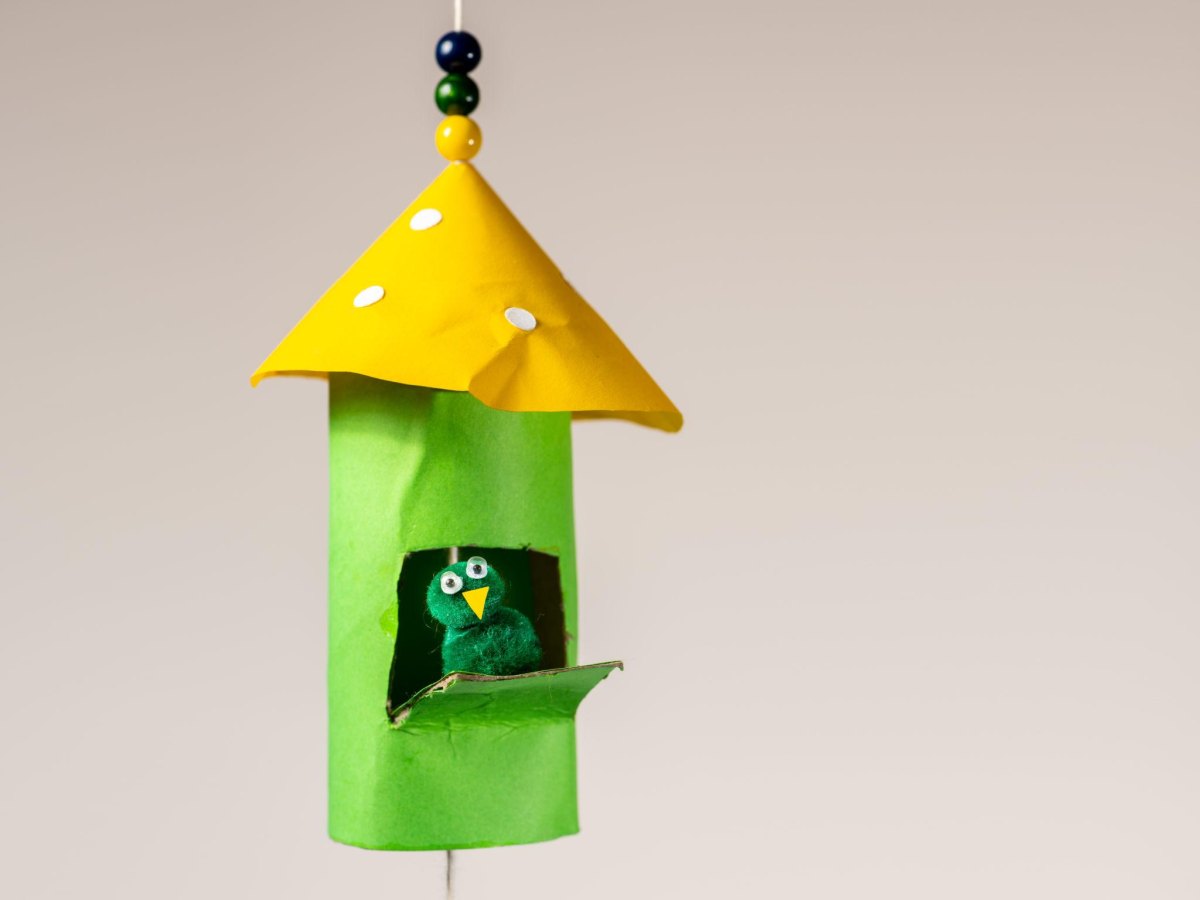 Vogelhäuschen aus Klopapierrolle