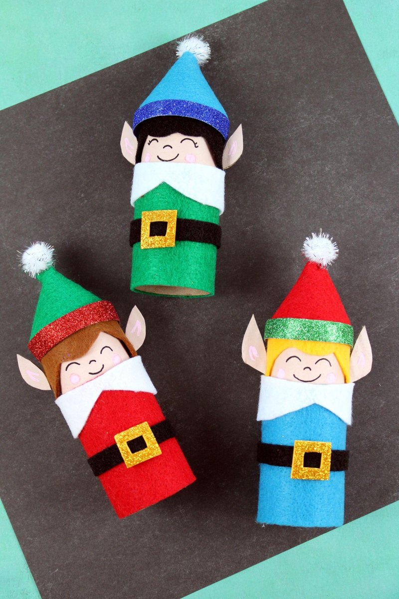Weihnachtswichtel aus Klopapierrollen